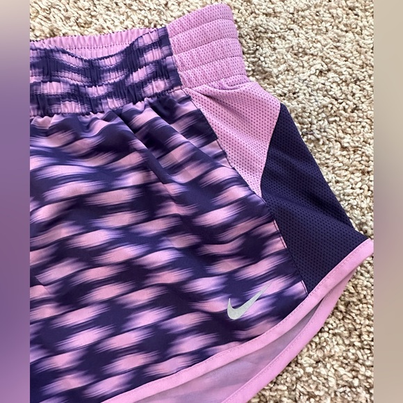 Nike Dri-Fit Shorts - Picture 13 of 13